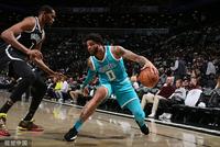 杜兰特38分篮网末节崩盘 小乔32+9黄蜂首次3-0