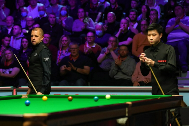 赵心童在比赛中