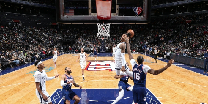 杜兰特砍下35分带队逆转胜局