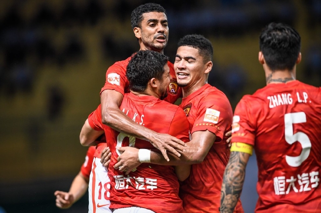 踢日本，就阿兰、蒋光太两位入籍球员能上场