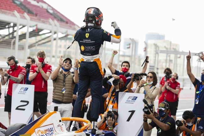 FRAC迪拜站：小勒克莱尔夺冠继续领跑积分榜