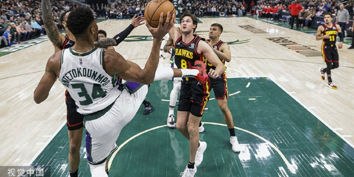 雄鹿主场力克强敌豪取五连胜