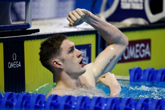 亨特-阿姆斯特朗打破了男子50米仰泳的世界纪录