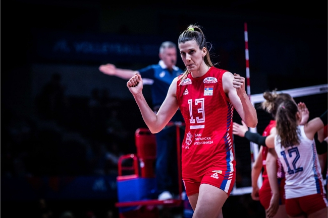 塞尔维亚女排接应比耶里卡