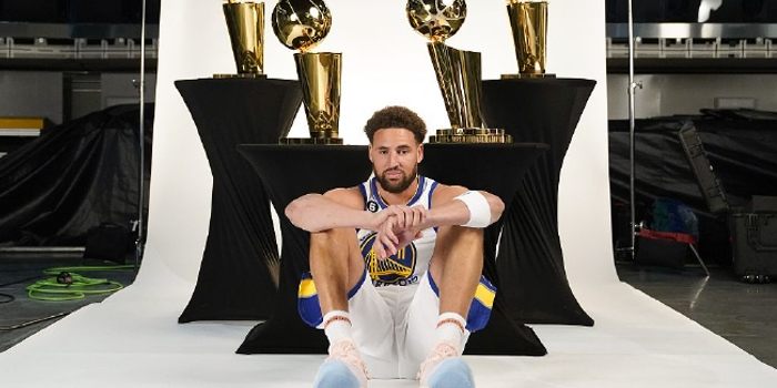 没有汤普森的搭档库里在凯尔特人开启新篇章东部格局因此彻底改写