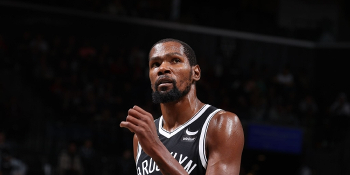 肩部拉伤将缺席至少两周比赛