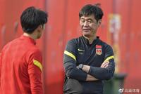 北青:不排除李霄鹏以其他身份参与带领国足的可能