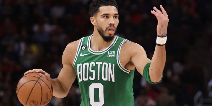 塔图姆领衔绿军冲击总冠军