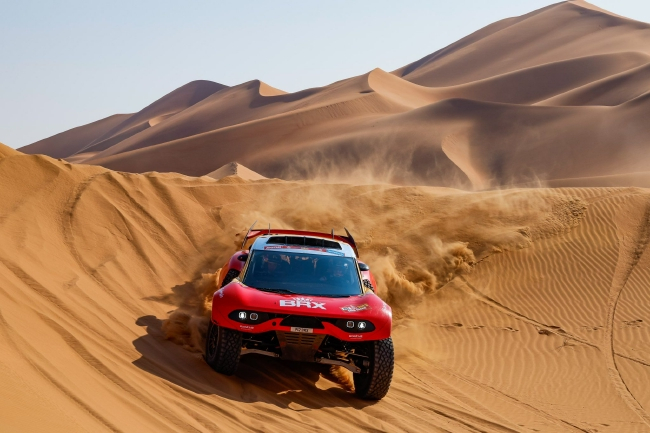 勒布创纪录的拿到达喀尔拉力赛赛段六连冠