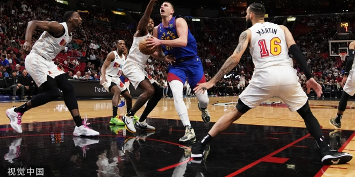 掘金热火激战成焦点球星表现抢眼引热议