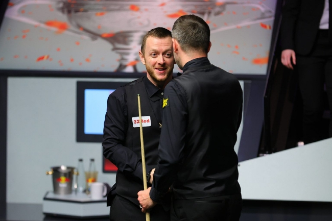 马克-艾伦在比赛中