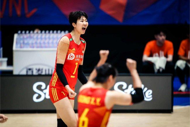 2023年世界女排联赛中国3-1挫荷兰赢得3连胜 李盈莹夺27分！