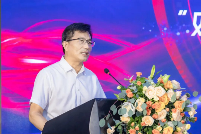 青岛市政府副秘书长王东翔致辞