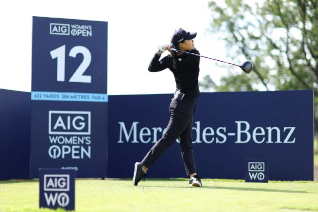 品牌大使姜孝林（Danielle Kang）身着迪桑特高尔夫球服征战赛场