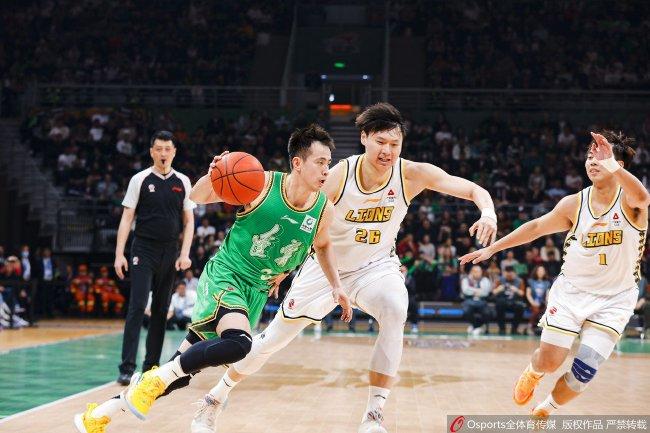 李炎哲尾秀25分新疆年夜勝浙江 北控克上海4連勝