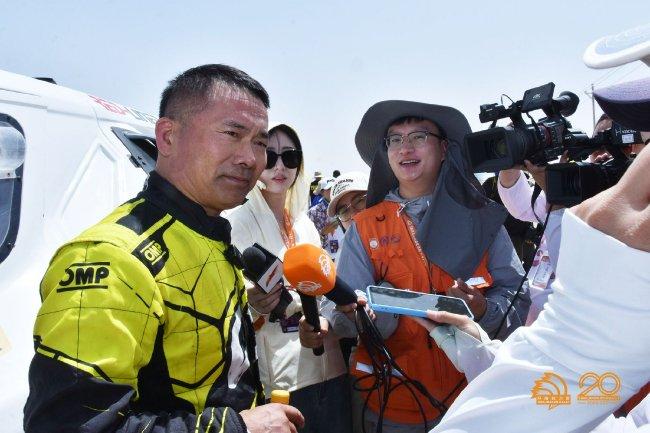韩魏继续领跑2024年环塔拉力赛汽车组总成绩