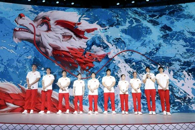 巴黎奥运中国代表团领奖装备发布 文化与绿色科技并举