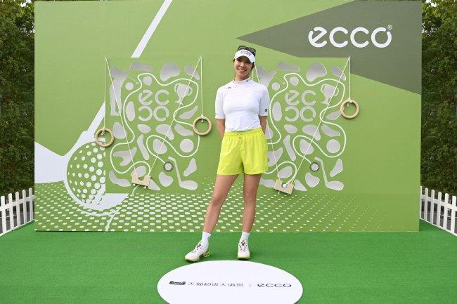 ECCO高尔夫系列品牌大使Alison Lee于ECCO快闪空间直播互动