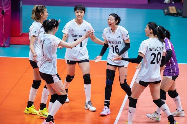 天津渤海銀行女排慶賀勝利