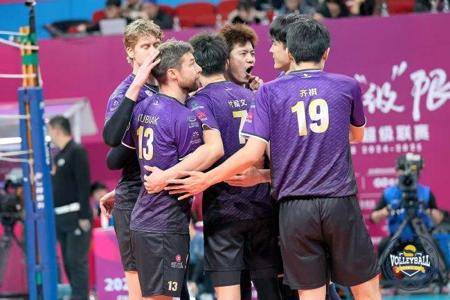 上海光明男排慶賀勝利