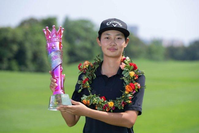 许赢2025珠峰·凯越机车重庆女子公开赛夺冠