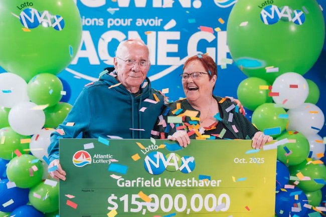 韋斯特韋爾夫婦領(lǐng)獎?wù)? width=