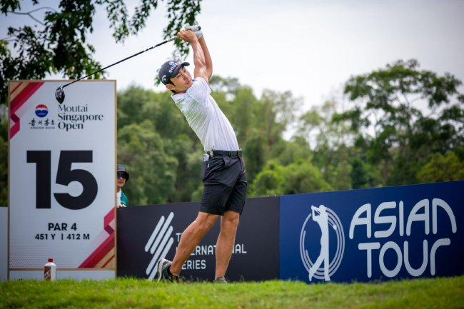 李首民领先亚巡茅台新加坡公开赛次轮 金子豪T24