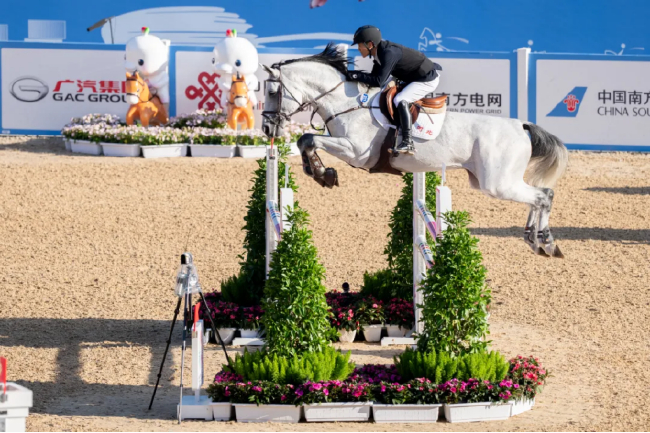 张玉祥&MC Queen（马主：沃帕·夏克加）在第十五届全运会中