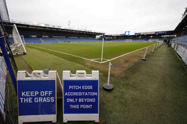 朴茨茅斯主场积水严重