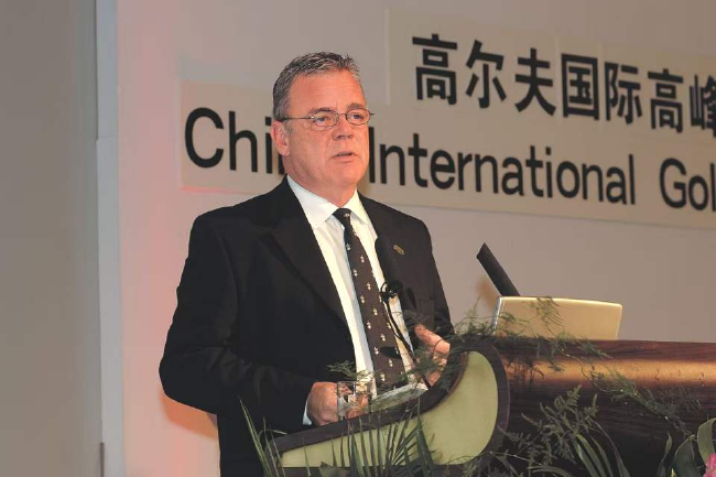 2006年乔-贝迪茨在高尔夫国际高峰论坛上（图片由王志刚提供）