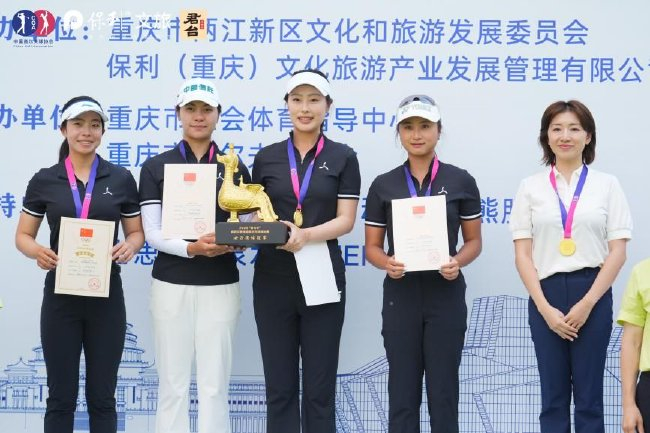 左至右：刘宇婕、纪钰爱、随响、何佳颖、周捷