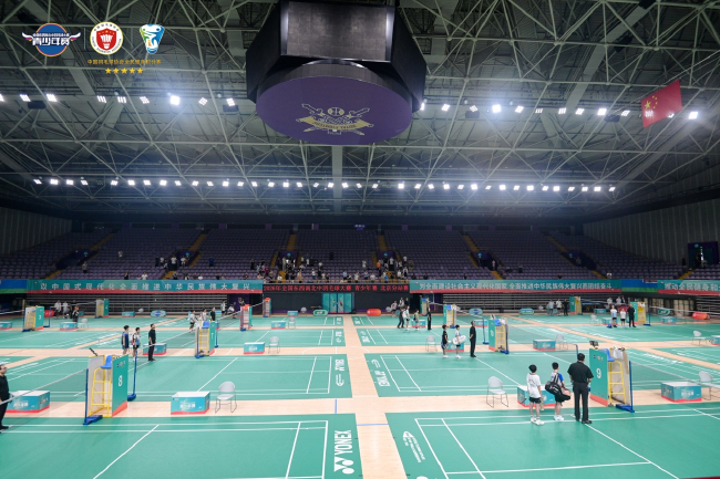 全国东西南北中羽毛球大赛青少年赛北京站6月19日挥拍