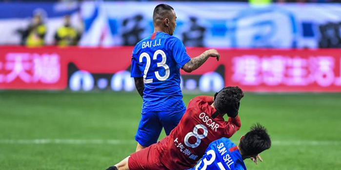 新人亮相+五张红牌!一个特殊的中超赛季开打了