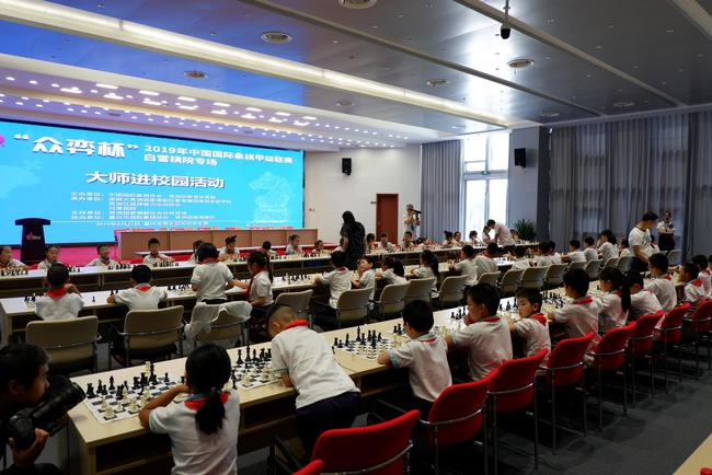 车轮战活动现场