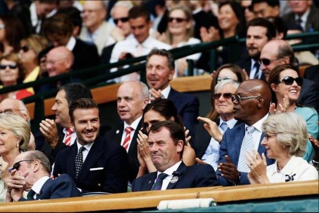 英国知名足球运动员贝克汉姆现身温网