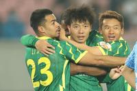 中超-张稀哲梅开二度 国安2-0胜大连取赛季首胜