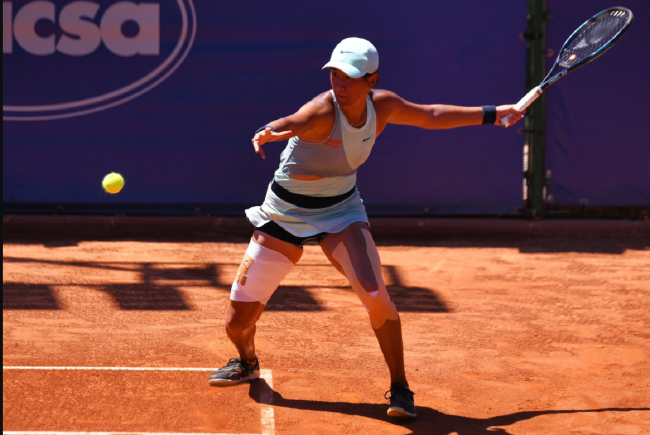 王曦雨延续了逆风球打得顽强、领先球慌慌张张的特点，不过最终还是险胜过关