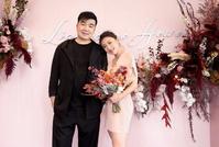 何雯娜晒合照宣布订婚 男方为《长安十二时辰》制片人