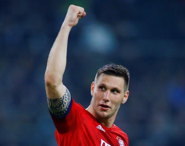 马特乌斯：预计聚勒打右后卫