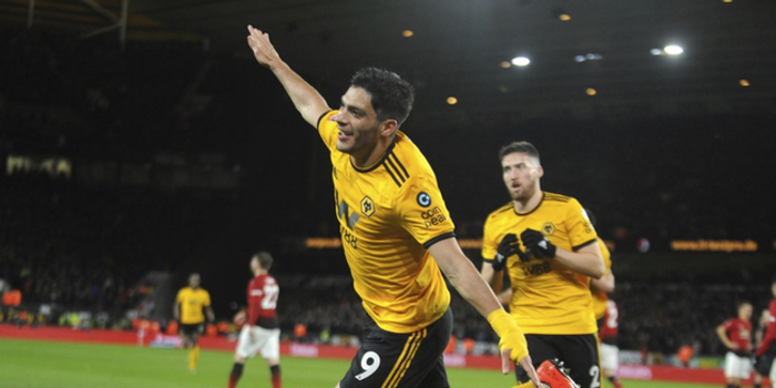 大手笔!英超劫富济贫队宣布签名刀 身价达300