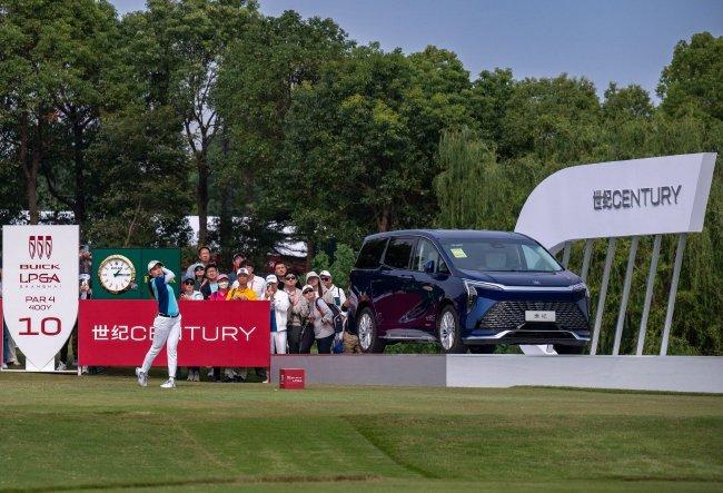 现世界第一、LPGA五冠王吉诺-提提库