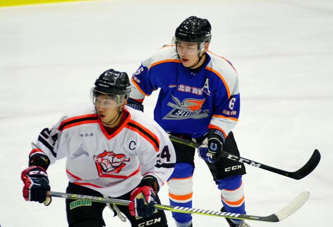 陈梓萌（右）代表北京队征战2019年全国锦标赛。