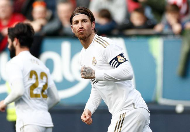 拉莫斯庆祝进球