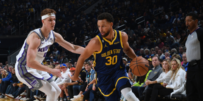 面对勇士严密防守约基奇依旧高效输出