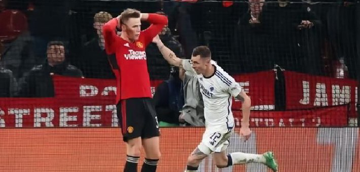 欧冠-赫伊伦双响拉什福德染红 曼联3-4哥本哈根