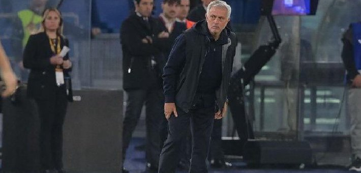 欧联-卢卡库哑火 罗马0-2布拉格斯拉维亚