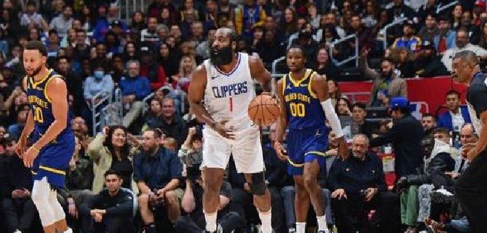 汤普森30分哈登28+15 快船6连胜送勇士三连败