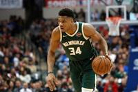 字母哥荣膺18-19赛季常规赛MVP 个人生涯首次当选