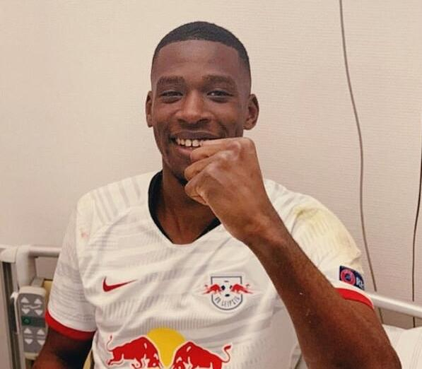 赛后在医院报平安