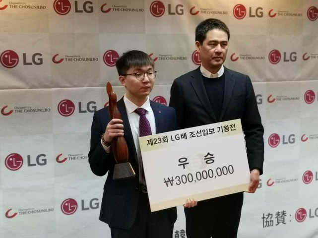 杨鼎新的第一个世界冠军